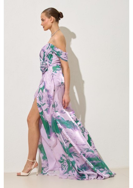 Lila Düşük Omuz ve Belden Gül Detaylı Desenli Uzun Abiye Elbise fırsatları