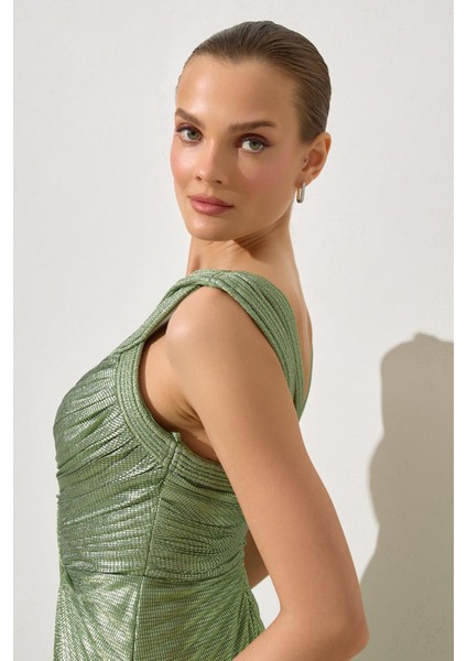 Yeşil Askı ve Yaka Detaylı Piliseli Uzun Abiye Elbise fiyatları