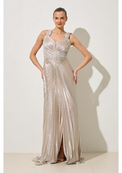 Vizon Askı ve Yaka Detaylı Piliseli Uzun Abiye Elbise fırsatları