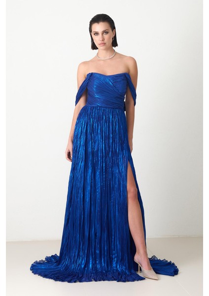 Saks Omuz Detaylı Belden Oturtmalı Yırtmaçlı Dükümlü Abiye Elbise