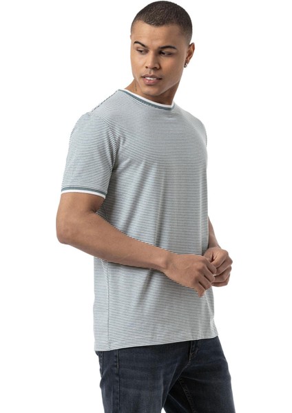 Yatay Çizgili Bisiklet Yaka T-Shirt
