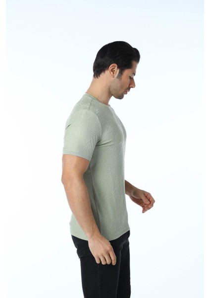 Jakarlı Bisiklet Yaka T-Shirt