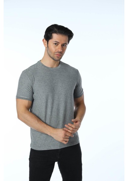 Jakarlı Bisiklet Yaka T-Shirt