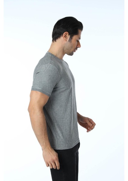 Jakarlı Bisiklet Yaka T-Shirt