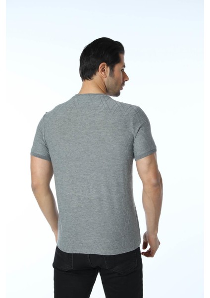 Jakarlı Bisiklet Yaka T-Shirt
