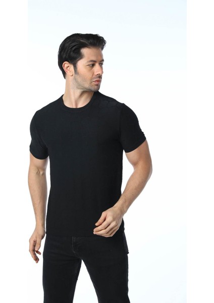 Jakarlı Bisiklet Yaka T-Shirt