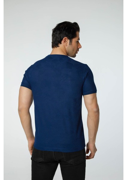 Jakarlı Bisiklet Yaka T-Shirt
