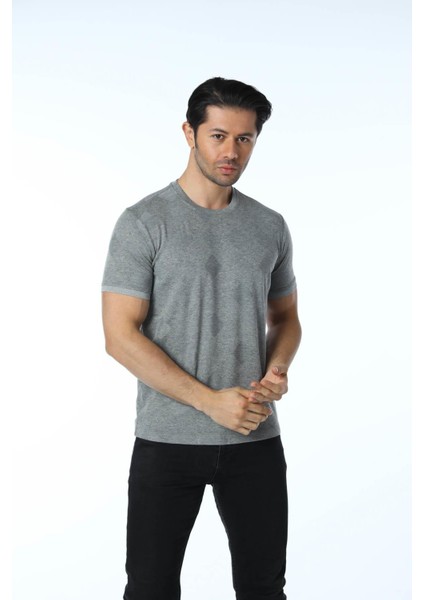 Jakarlı Bisiklet Yaka T-Shirt