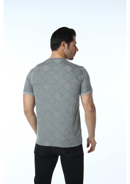 Jakarlı Bisiklet Yaka T-Shirt