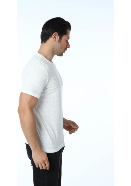 Jakarlı Bisiklet Yaka T-Shirt