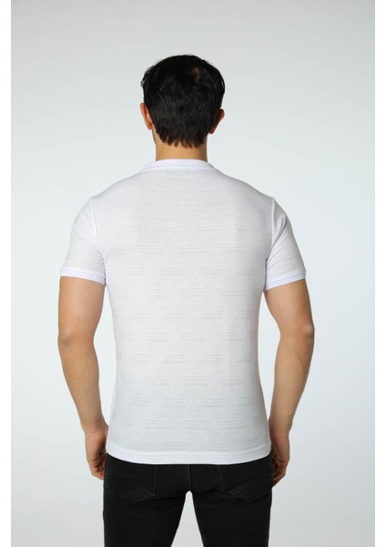 Jakarlı Bisiklet Yaka T-Shirt