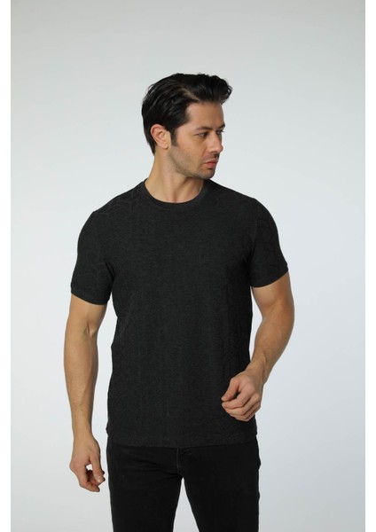 Jakarlı Bisiklet Yaka T-Shirt