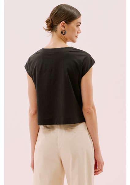 Önü Fermuarlı Kolsuz T-Shirt Siyah Y2523820_001 fiyatları