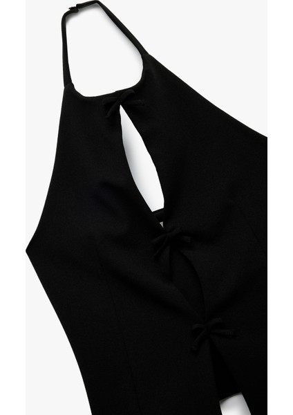Krep Scuba Kumaş Pencere Detaylı Fiyonklu Halter Yaka Bluz