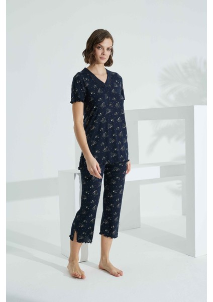 Angelique Bambu Kumaş Kısa Kol Dantel Detaylı Kadın Kapri Takım 22256 fiyatları