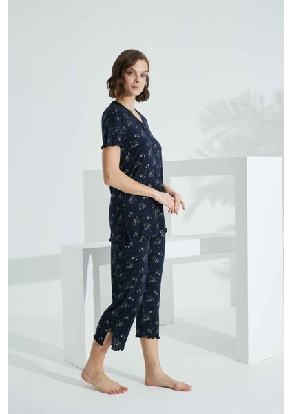 Angelique Bambu Kumaş Kısa Kol Dantel Detaylı Kadın Kapri Takım 22256 modelleri