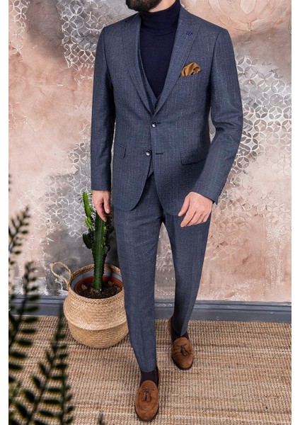 Erkek Slim Fit Sivri Yaka Açık Lacivert Çizgili Yelekli Takım Elbise