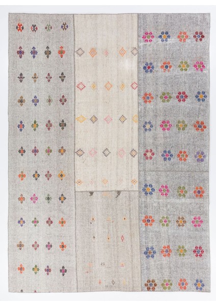 320 x 436 cm Çok Renkli ve Çiçek Desenli Eski El Dokuması Gri Tonlarda Kilim