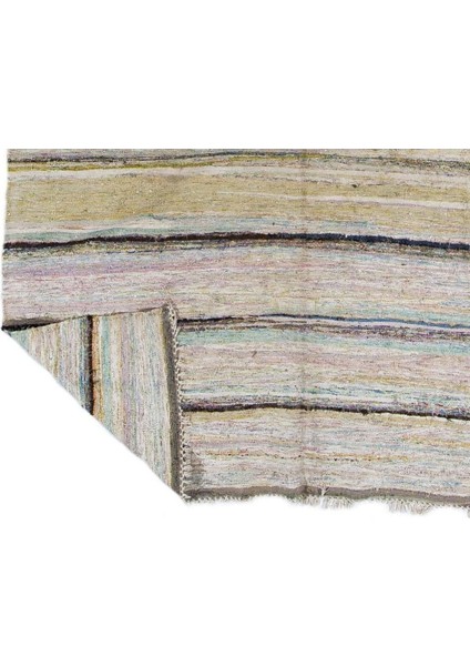 195 x 385 cm Pastel Renklerde Çizgi Desenli Eski El Dokuması Kilim. Pamuk