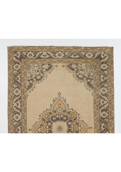 133 x 334 cm Koridor Dekoru Için Üç Madalyonlu Eski El Yapımı Türk Uşak Yolluk Halı