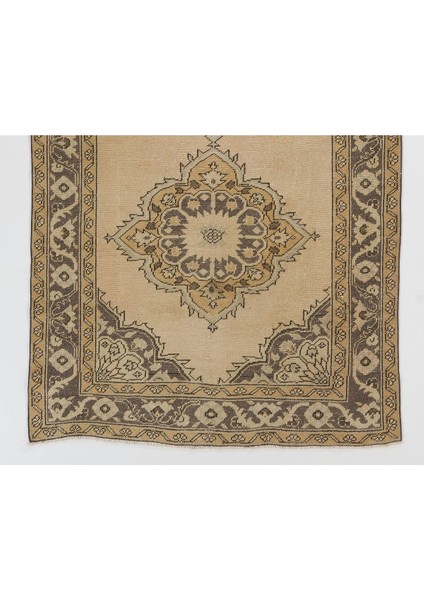133 x 334 cm Koridor Dekoru Için Üç Madalyonlu Eski El Yapımı Türk Uşak Yolluk Halı