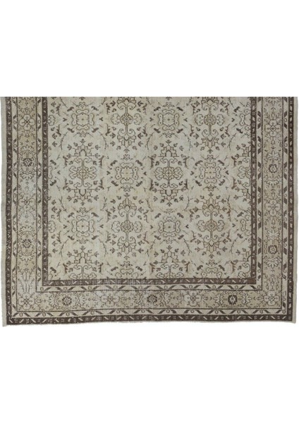 217 x 314 cm Çiçek Desenli Eski Türk Uşak Halısı, El Yapımı Dekoratif Halı