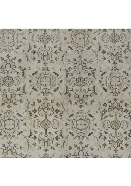 217 x 314 cm Çiçek Desenli Eski Türk Uşak Halısı, El Yapımı Dekoratif Halı