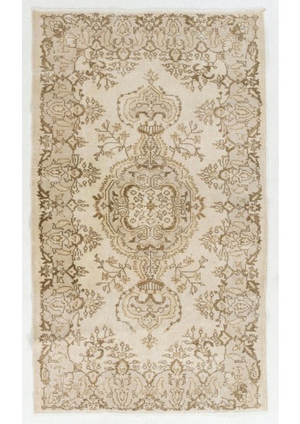 120 x 210 cm Bej ve Kahverengi Renklerde Eski Anadolu Uşak Halısı. El Dokuma Yünlü Halı