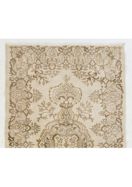 120 x 210 cm Bej ve Kahverengi Renklerde Eski Anadolu Uşak Halısı. El Dokuma Yünlü Halı