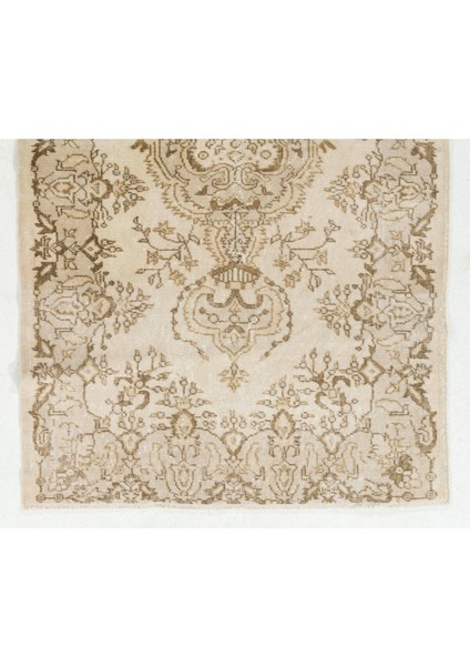 120 x 210 cm Bej ve Kahverengi Renklerde Eski Anadolu Uşak Halısı. El Dokuma Yünlü Halı