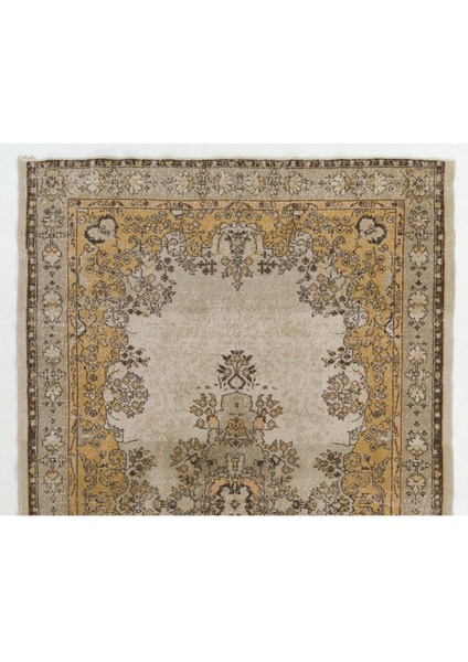 203 x 322 cm Açık Gri, Kahverengi, Pas ve Bej Renklerinde Ince Eski El Yapımı Türk Halısı.