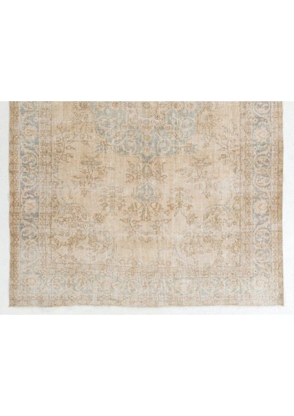 219 x 329 cm Nötr Renklerde El Düğümlü Eski Madalyon Desenli Anadolu Halısı