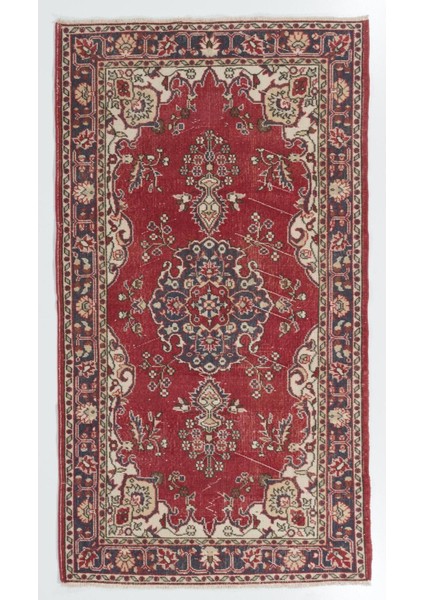 120 x 215 cm Kırmızı ve Fildişi Renginde Eşi Benzeri Olmayan Eski El Dokuması Alan Halısı