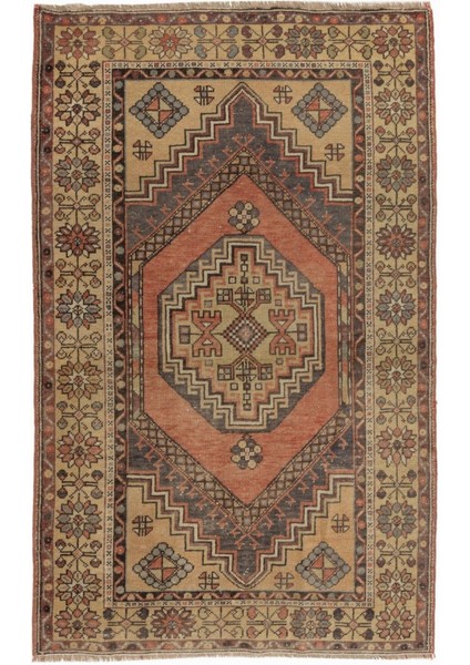 110 x 176 cm Geometrik Madalyon Desenli El Yapımı Eski Türk Köy Halısı