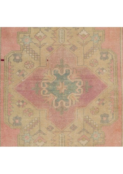 130 x 254 cm Geometrik Tasarımlı Pembe Eski El Düğümlü Türk Halısı fırsatları