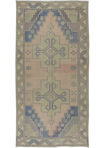 135 x 260 cm Madalyonlu Geleneksel Halı, Yaklaşık 1960'LARDAN, El Yapımı Türk Köy Halısı