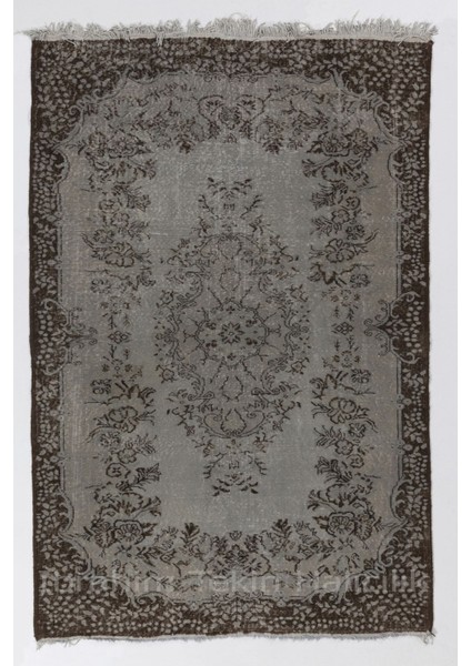 170 x 250 cm Gri Renkli Madalyon ve Çiçek Desenli Sade Isparta Halısı