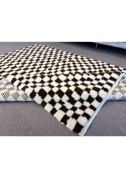 152 x 215 cm Kalın El Yapımı Shaggy Peluş Yün Halı. El Dokuması Kahverengi ve Bej Renkli Damalı Halı fırsatları