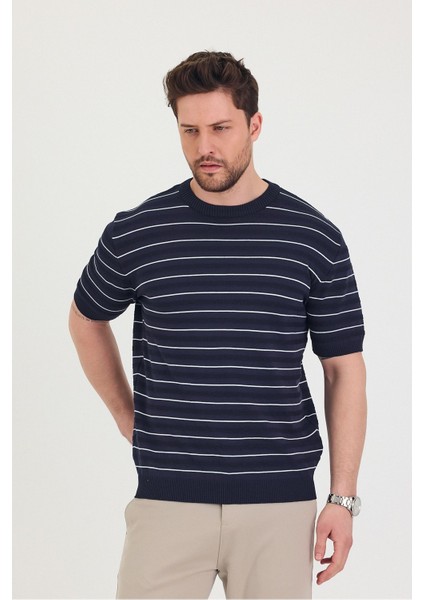 Erkek Bisiklet Yaka Çizgi Detaylı Kısa Kollu Ince Triko T-Shirt