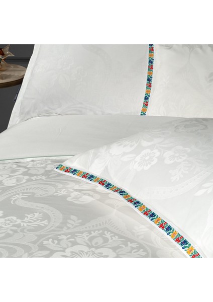 Shakira King Size (Battal Boy) %100 Pamuk Saten "300 Tc" Nevresim Takımı Beyaz fırsatları