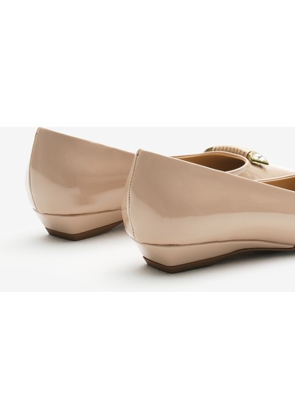 Kadın Siyah Neolit Taban Toka Detaylı Sivri Burunlu Babet indirimleri