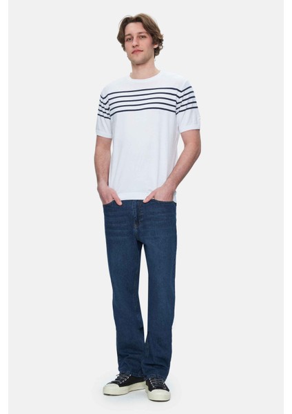 Kendrıck Beyaz Çizgili Bisiklet Yaka Triko Nakışlı Standard Fit Erkek Tshirt
