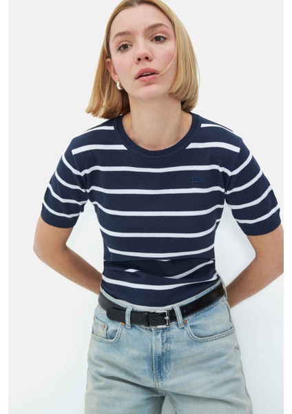 Mısha Lacivert Çizgili Bisiklet Yaka Triko Nakışlı Standard Fit Kadın Tshirt fiyatları