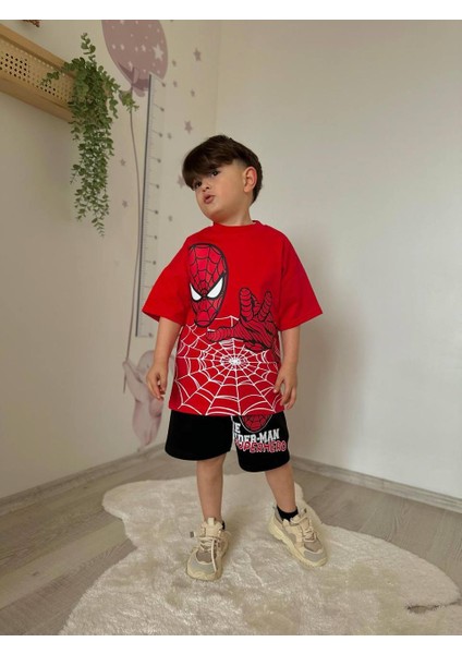 Erkek Çocuk Kırmızı Örümcek Adam Baskılı Şortlu Takım