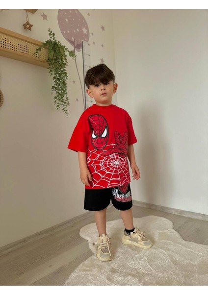 Erkek Çocuk Kırmızı Örümcek Adam Baskılı Şortlu Takım