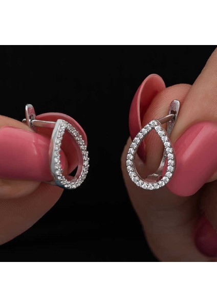 Gümüş Beyaz Taşlı Damla Kadın Küpe indirimleri