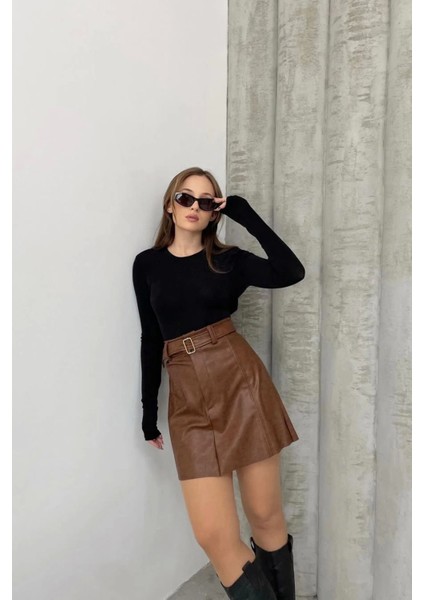 Lavida Kemer Detay Kadın Mini Deri Etek
