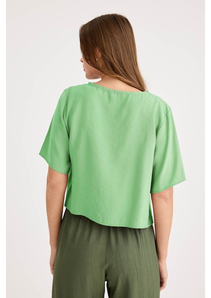 Yuvarlak Yaka Kısa Kol Crop Bluz indirimleri
