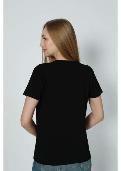 Baskı Detaylı Siyah T-Shirt modelleri