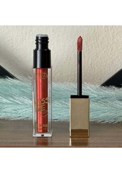 Kiss Me Shine Lip Gloss - Yoğun Kızıl Işıltılı Dudak Parlatıcısı